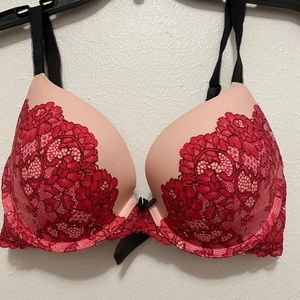 34D Victoria Secret Bra